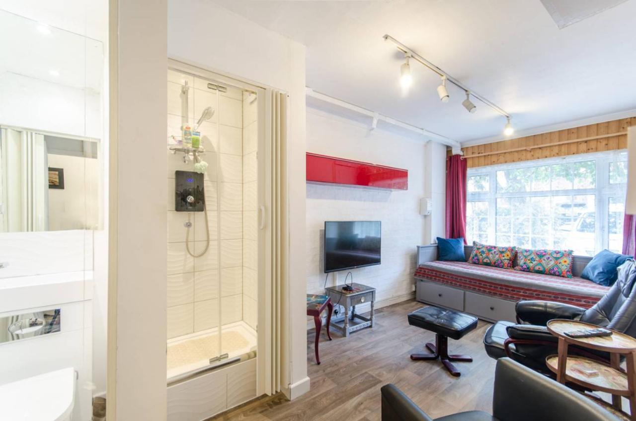 Leeward Gardens With Ensuite London Exteriör bild